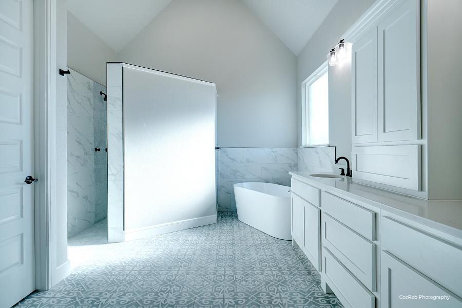 Custom bathroom remodeling by DRI Construction